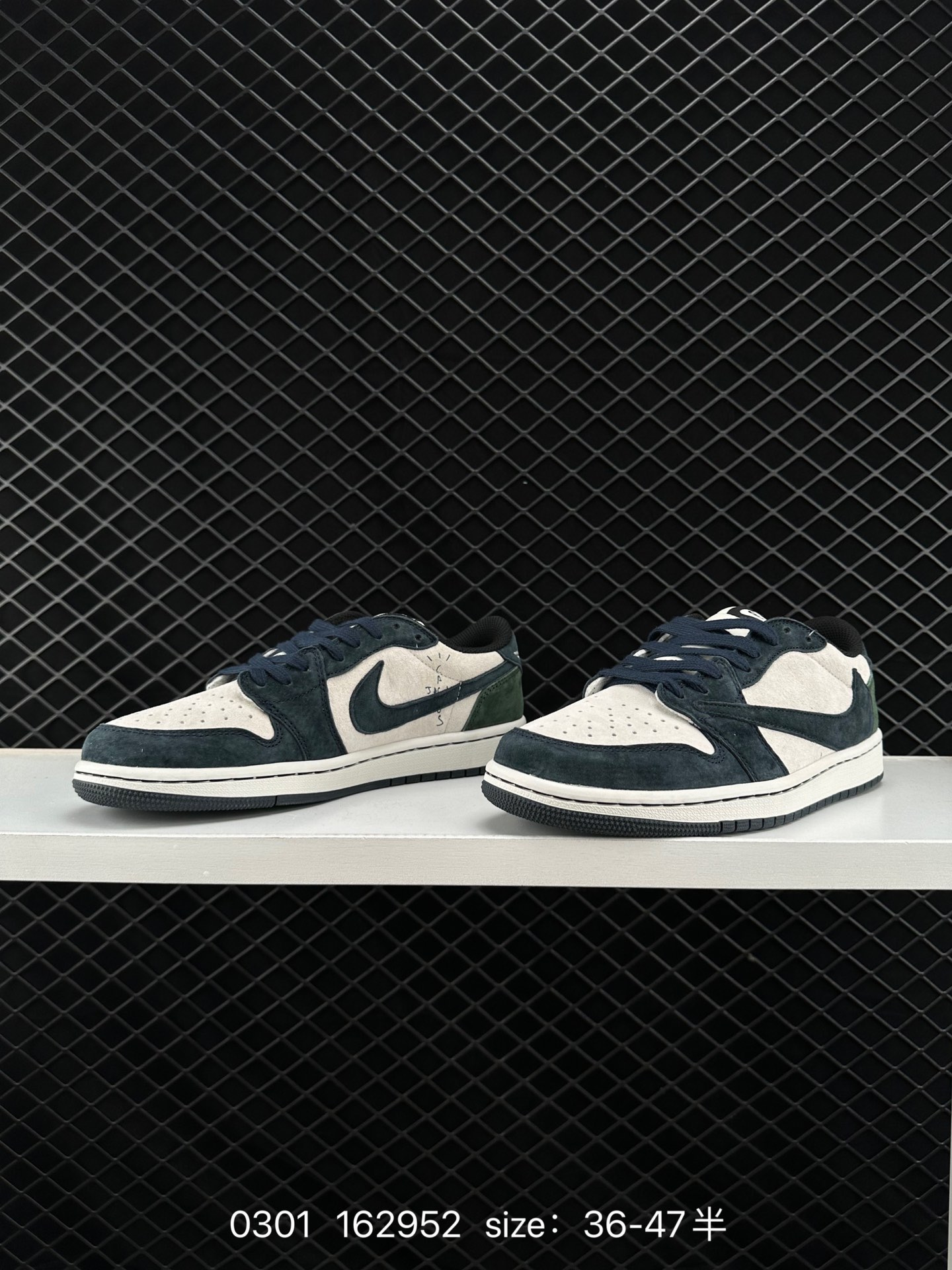fragment design x Travis Scott x Nike Air Jordan 1 Low OG SP”Black/Green Toe“